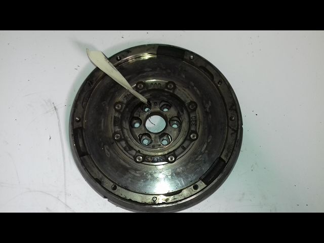Volant moteur Peugeot 308 I (4A_, 4C_) 1.6 hdi (2007-2014) 5 portes
