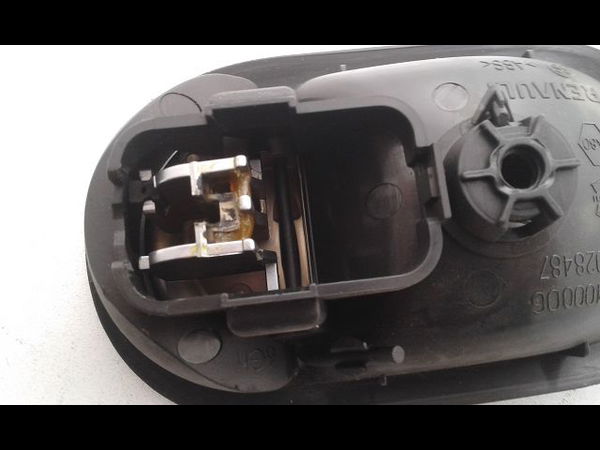Poignee int porte avg Renault TWINGO II (CN0_) 1.2 (cn0d) (2007-2014) 3 portes