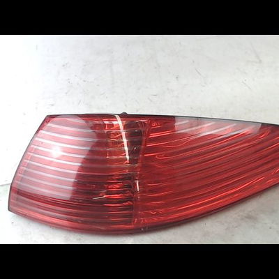 Feu arrière droit Peugeot 607 (9D, 9U) 2.2 hdi (2000-2006)