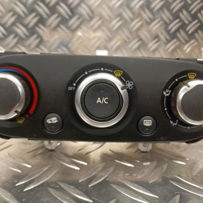 Commande de chauffage Renault CLIO IV Grandtour (KH_) 1.5 dci 90 (khn3, khn4) (2012) 5 portes