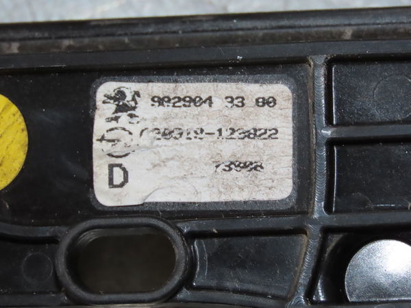 Mecanisme  moteur lève-glace avant droit PEUGEOT 208