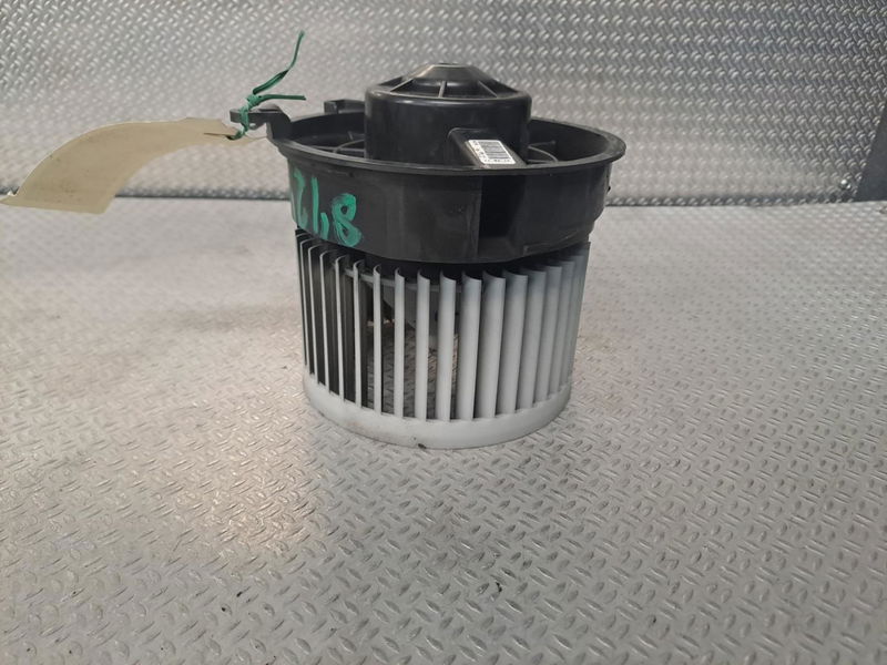 Moteur ventilateur chauffage Nissan QASHQAI - QASHQAI 2 I (J10, NJ10, JJ10E) 2.0 (2007-2013)