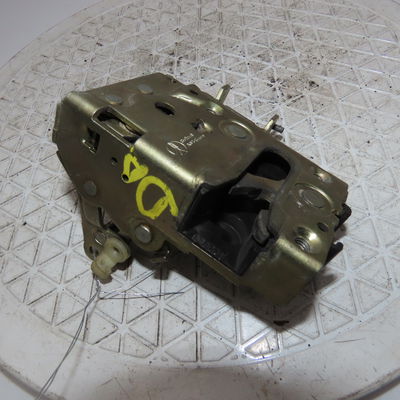 Serrure porte avd PEUGEOT 106
