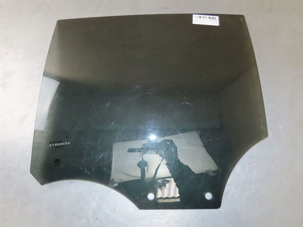 Glace porte ar g PEUGEOT 208