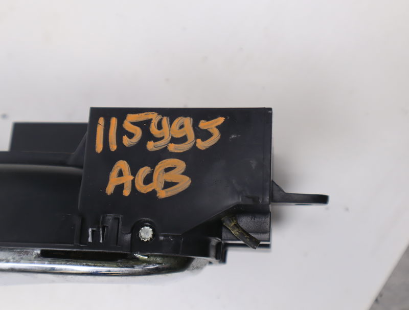 Poignee int porte arg Renault KOLEOS I (HY_) 2.0 dci 4x4 (hy0b) (2008)