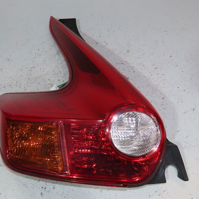 Feu arrière gauche Nissan JUKE (F15) 1.6 (2010) 5 portes