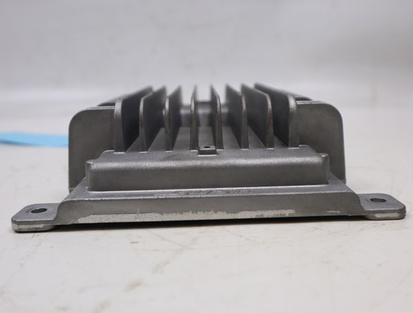Amplificateur autoradio Renault KOLEOS I (HY_) 2.0 dci 4x4 (hy0b) (2008)