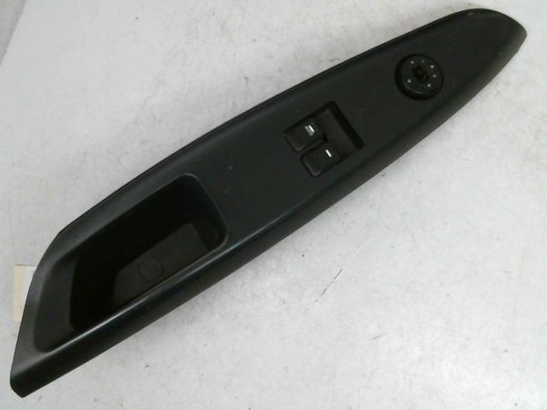 Commande lève-glace porte avant gauche KIA RIO 1.2 85CH STYLE