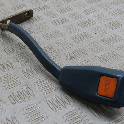 Ancrage ceinture avant droit NISSAN PATROL
