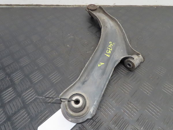 Triangle inf avd RENAULT CLIO III