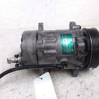 Compresseur air conditionne VOLKSWAGEN FOX