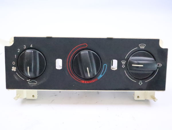 Commande de chauffage Peugeot 306 (7B, N3, N5) 1.9 sld (1994-2001)