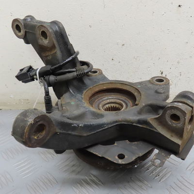 Fusee avg RENAULT CLIO