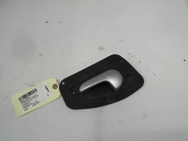 Poignee int porte arg OPEL CORSA III Phase 1 10-2000--08-2003 1.4i 16v