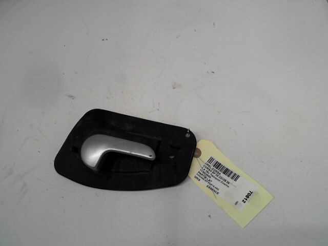 Poignee int porte ard OPEL CORSA III Phase 1 10-2000--08-2003 1.4i 16v