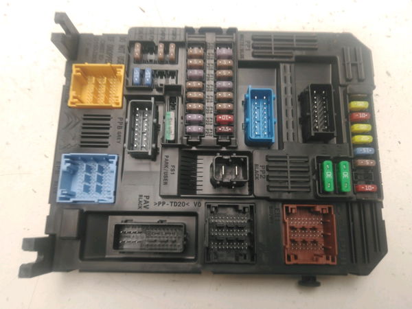 Platine fusible habitacle CITROEN C3