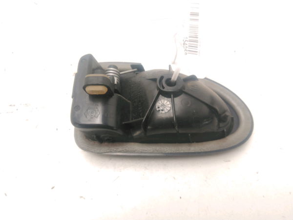 Poignee int porte ard RENAULT CLIO