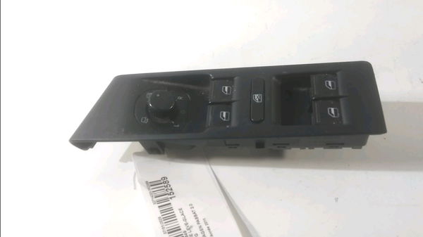 Commande lève-glace porte avant gauche VOLKSWAGEN PASSAT 6