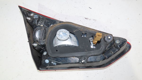 Feu arrière intérieur droit Nissan PULSAR 3-5 portes (C13) 1.2 dig-t (2014)