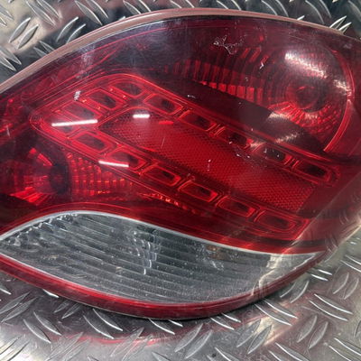 Feu arrière droit Peugeot 207-207 (WA_, WC_) 1.6 hdi (2006-2013) 5 portes