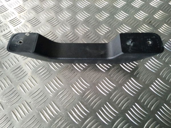 Poignee int porte avg PEUGEOT 106