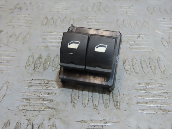 Commande lève-glace porte avant gauche CITROEN C4 CACTUS