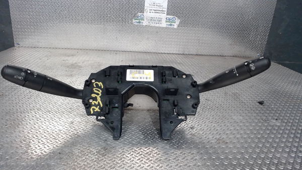 Interrupteur commande de frein a main Citroën C4 I (LC_) 1.4 16v (2004-2011)