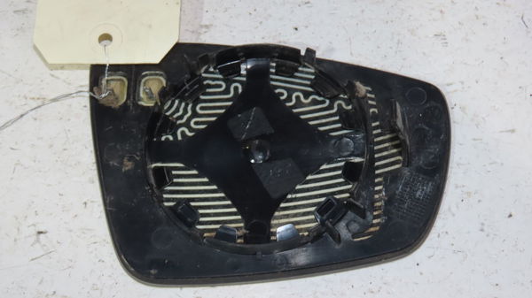 Glace  retroviseur exterieur gauche Volkswagen POLO V (6R1, 6C1) 1.6 tdi (2009) 5 portes