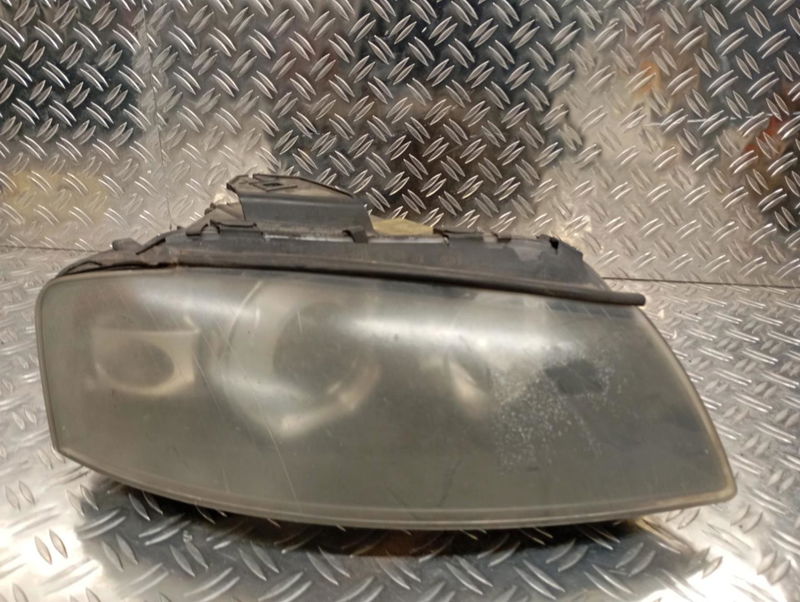 Phare antibrouillard avant gauche Audi A3 (8P1) 2.0 tdi 16v (2003-2012) 3 portes