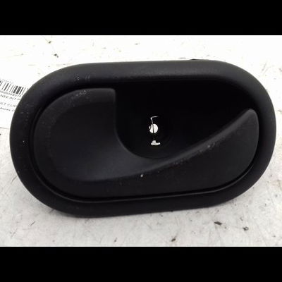 Poignee int porte avg Renault CLIO III (BR0-1, CR0-1) 1.5 dci (c-br0g, c-br1g) (2005-2012) 5 portes