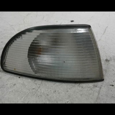 Clignotant droit Audi A4 B5 (8D2) 1.9 tdi (1995-2000) 4 portes