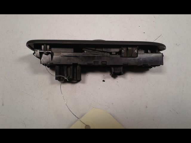 Commande lève-glace porte avant gauche Ford C-MAX (DM2) 1.6 tdci (2007-2010) 5 portes