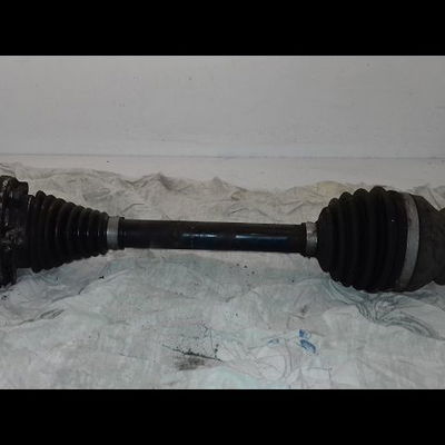 Transmission avant gauche Audi A1 (8X1, 8XK) 1.6 tdi (2011-2015) 3 portes