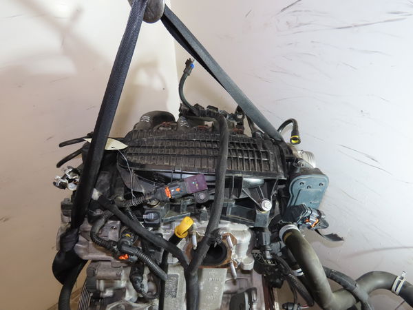 Moteur complet PEUGEOT 208