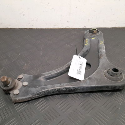 Triangle inf avd Peugeot 208 I (CA_, CC_) 1.2 vti 82 (2012)