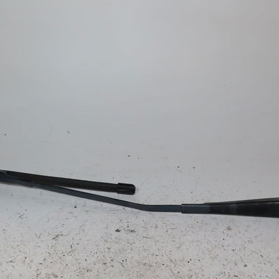 Bras essuie-glace avant droit Audi A4 B9 (8W2, 8WC) 2.0 tdi (2015)
