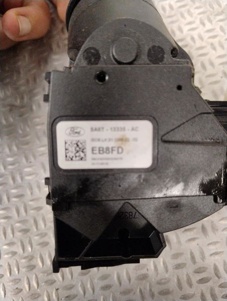 Commande essuie glace Ford FIESTA VI (CB1, CCN) 1.4 tdci (2010-2012) 3 portes