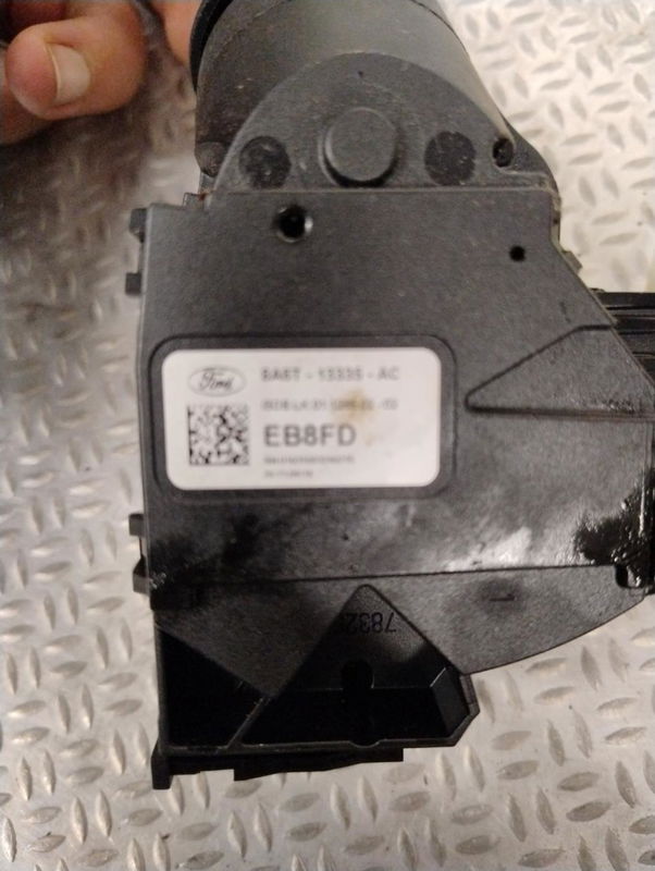 Commande essuie glace Ford FIESTA VI (CB1, CCN) 1.4 tdci (2010-2012) 3 portes