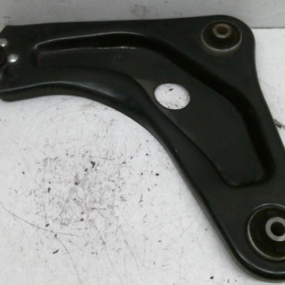 Triangle inf avg PEUGEOT 207 1.6 HDI 16V FAP - 11 PREMIUM