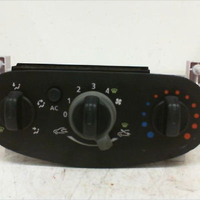 Commande de chauffage Dacia LOGAN MCV (KS_) 1.5 dci (ks0w) (2007-2012) 5 portes
