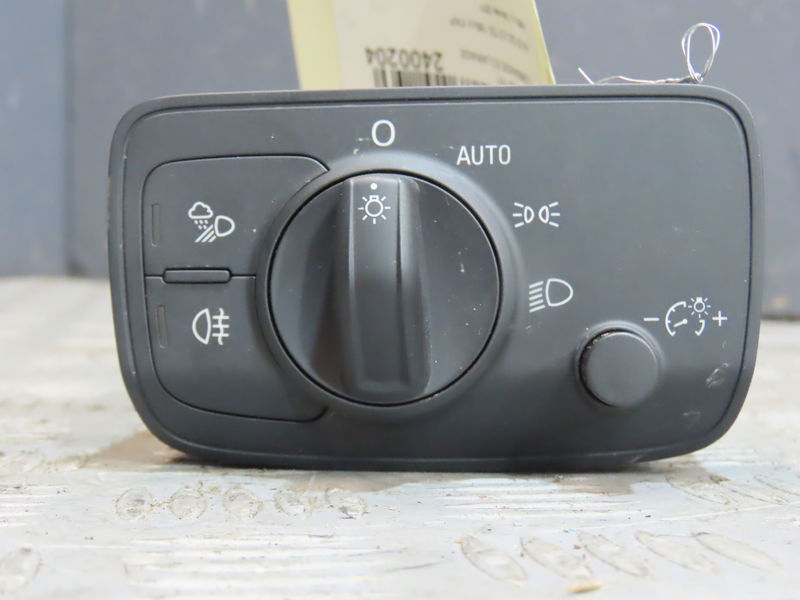 Commande eclairage AUDI Q2