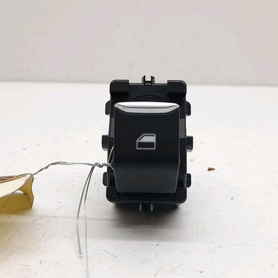 Commande lève-glace porte avant droite Ford FIESTA VII (HJ, HF) 1.5 tdci (2017)