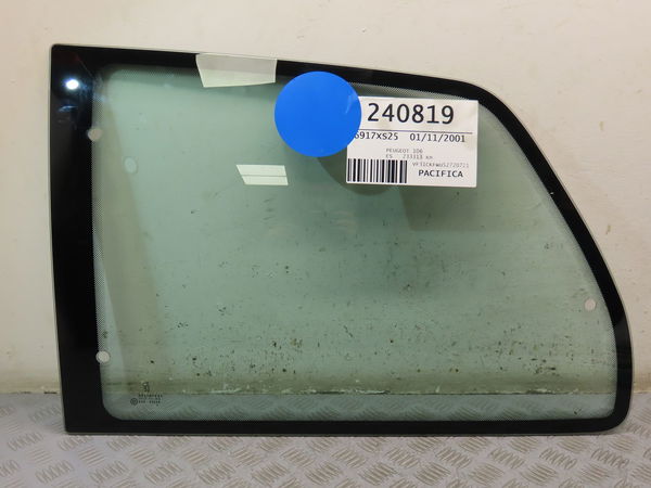 Glace aile ar g PEUGEOT 106