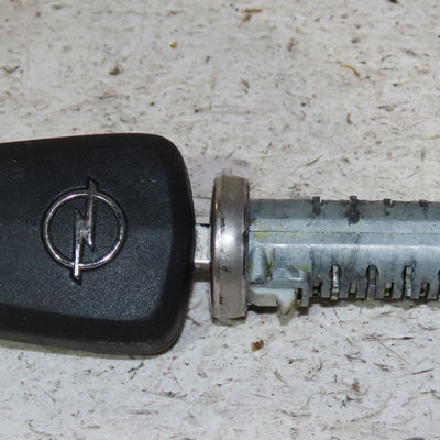 Antivol de direction Opel CORSA E (X15) 1.3 cdti (08, 68) (2014)