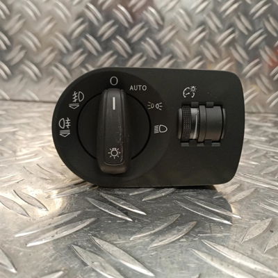 Interrupteur commande de phares Audi A1 (8X1, 8XK) 1.2 tfsi (2010-2015)