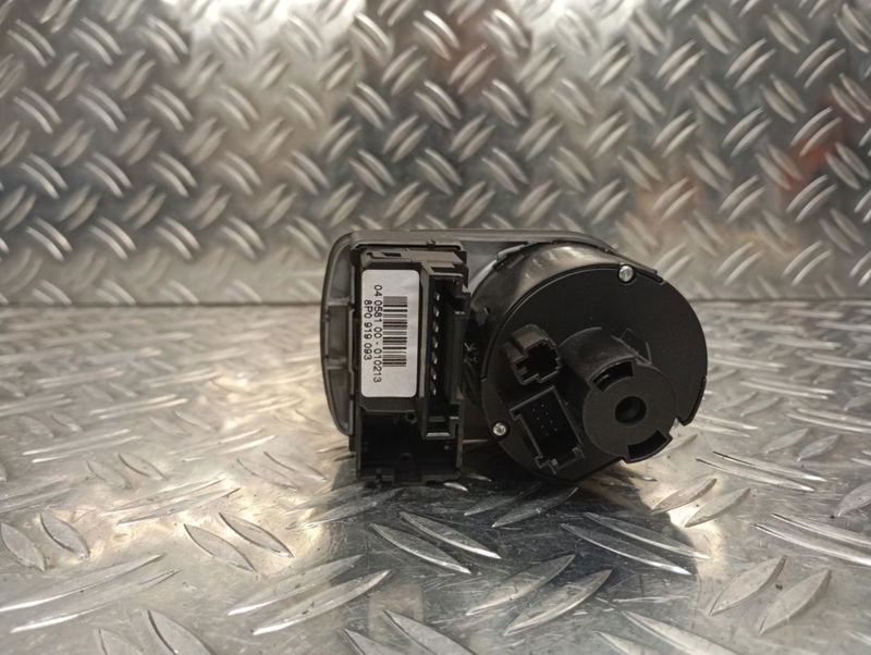 Interrupteur commande de phares Audi A1 (8X1, 8XK) 1.2 tfsi (2010-2015)