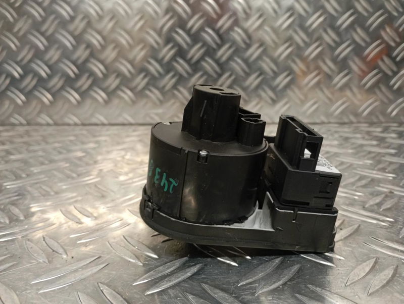 Interrupteur commande de phares Audi A1 (8X1, 8XK) 1.2 tfsi (2010-2015)