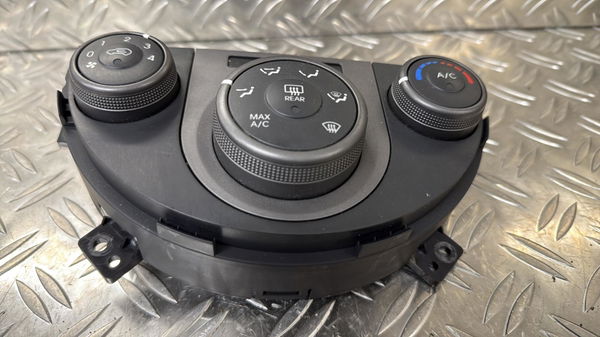 Commande de chauffage Kia SOUL I (AM) 1.6 cvvt (2009-2011)