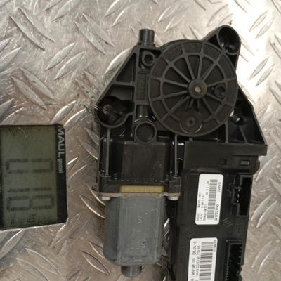 Mecanismemoteur leve-glace avg Renault MEGANE III 3-5 portes (BZ0-1_, B3_) 1.5 dci (bz09, bz0d, bz1w, bz29, bz14) (2009) 5 portes