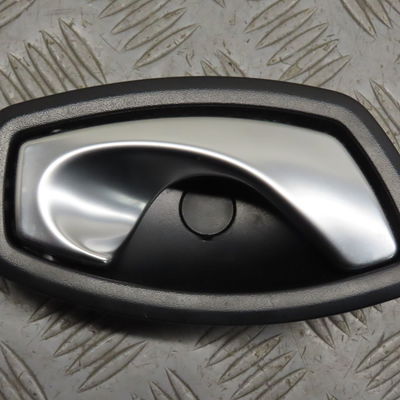Poignee int porte avd RENAULT CLIO